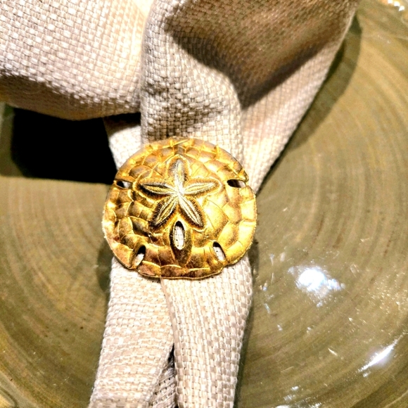 Sand Dollar Napkin Rings, Gold, Set of 4 - Picture 1 of 8